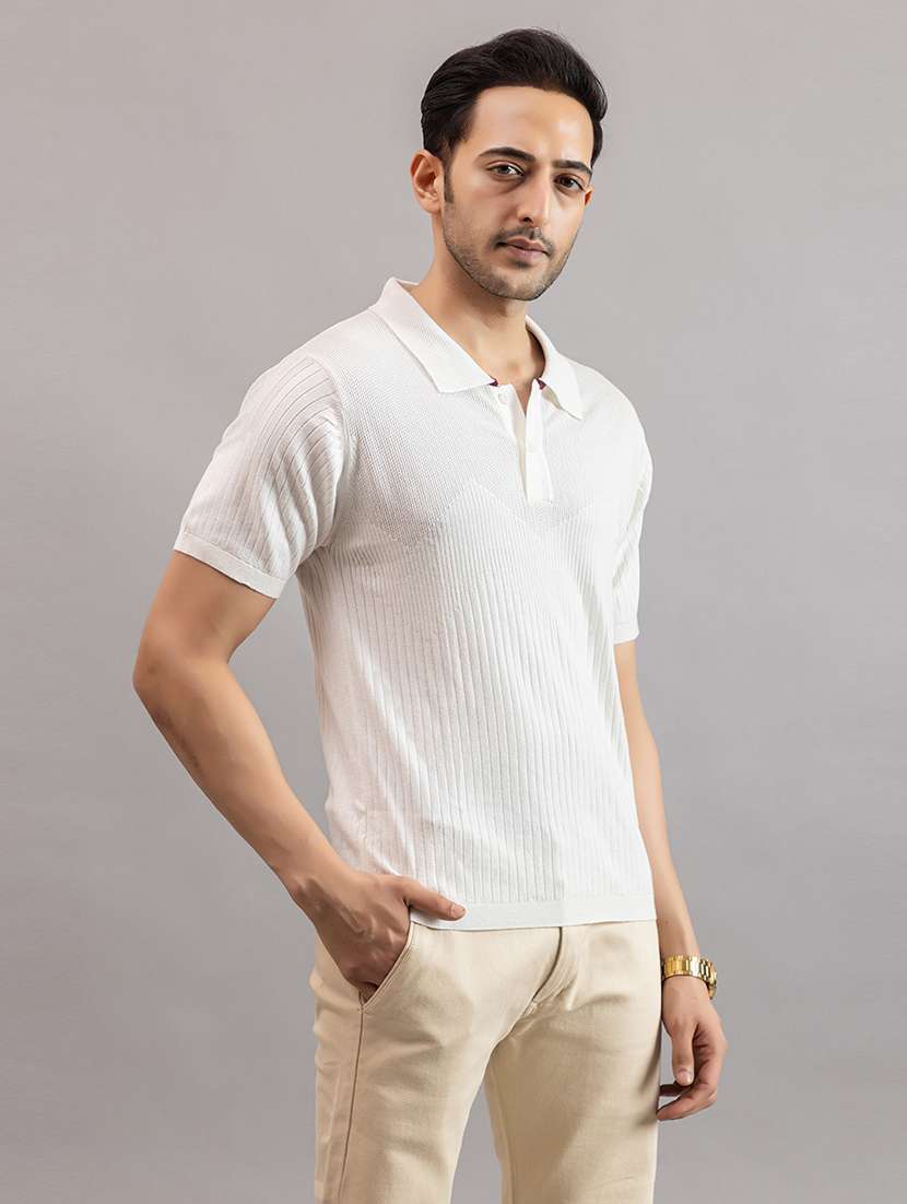 men off white cotton plain t-shirt - 22451985 -  Standard Image - 3