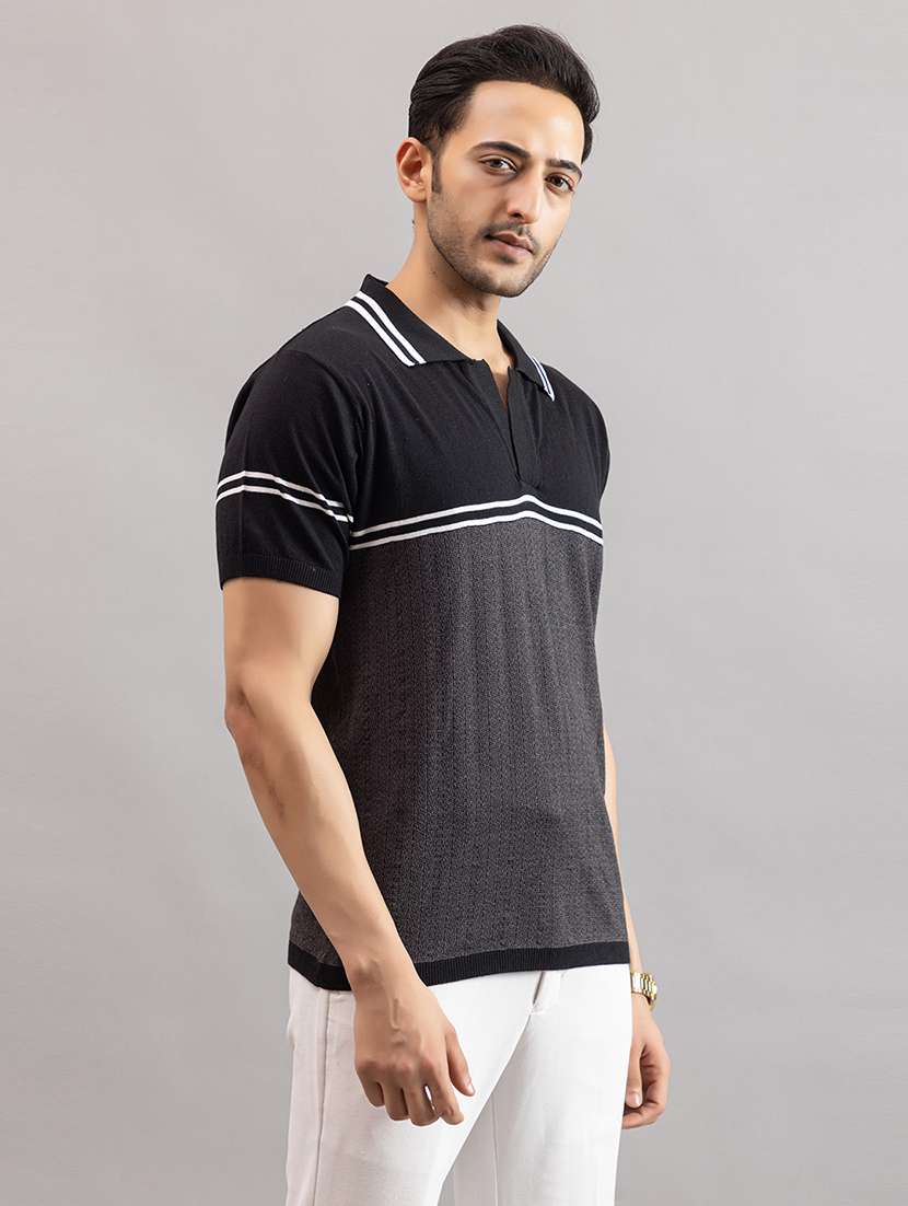 men black cotton plain t-shirt - 22451987 -  Standard Image - 3