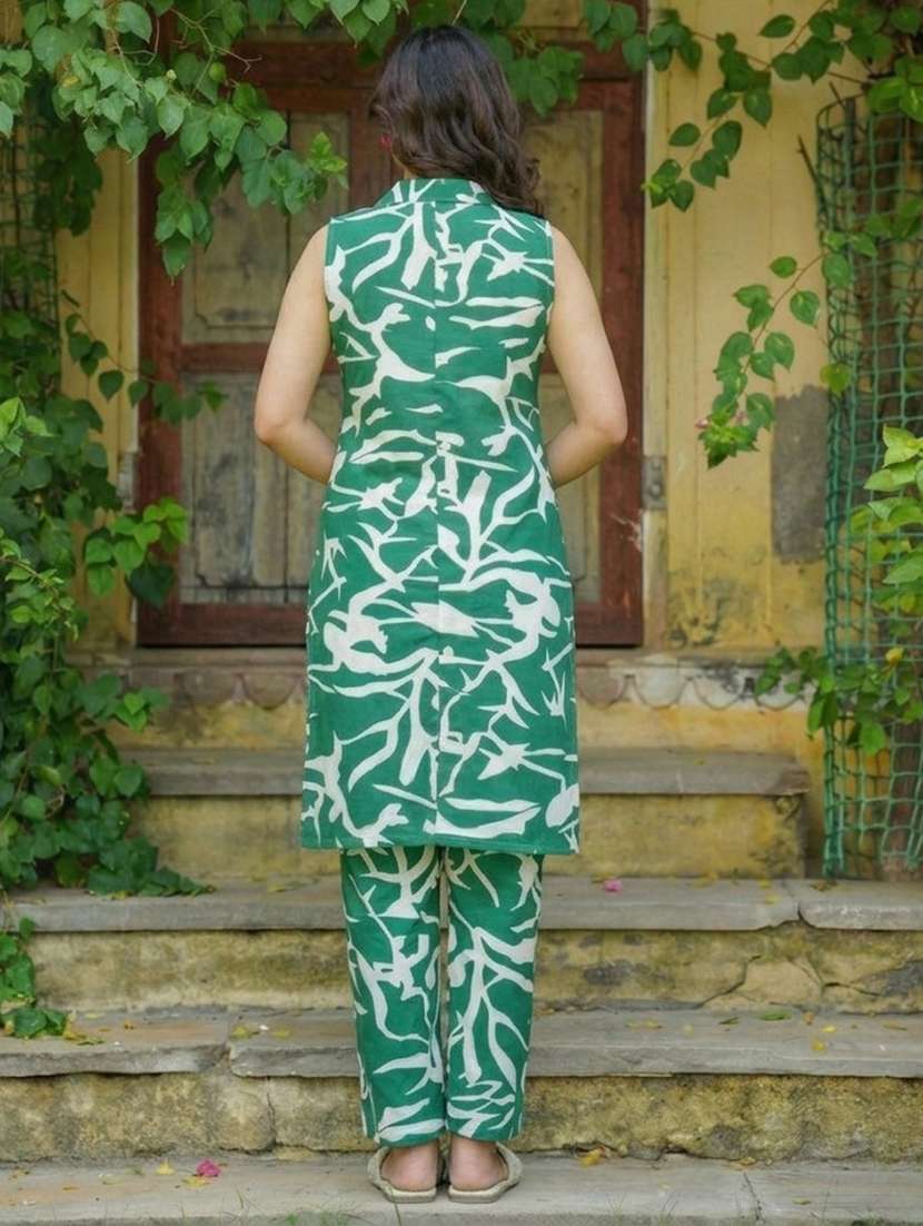 women printed sleeveless ethnic co-ord set - 22451990 -  Standard Image - 3