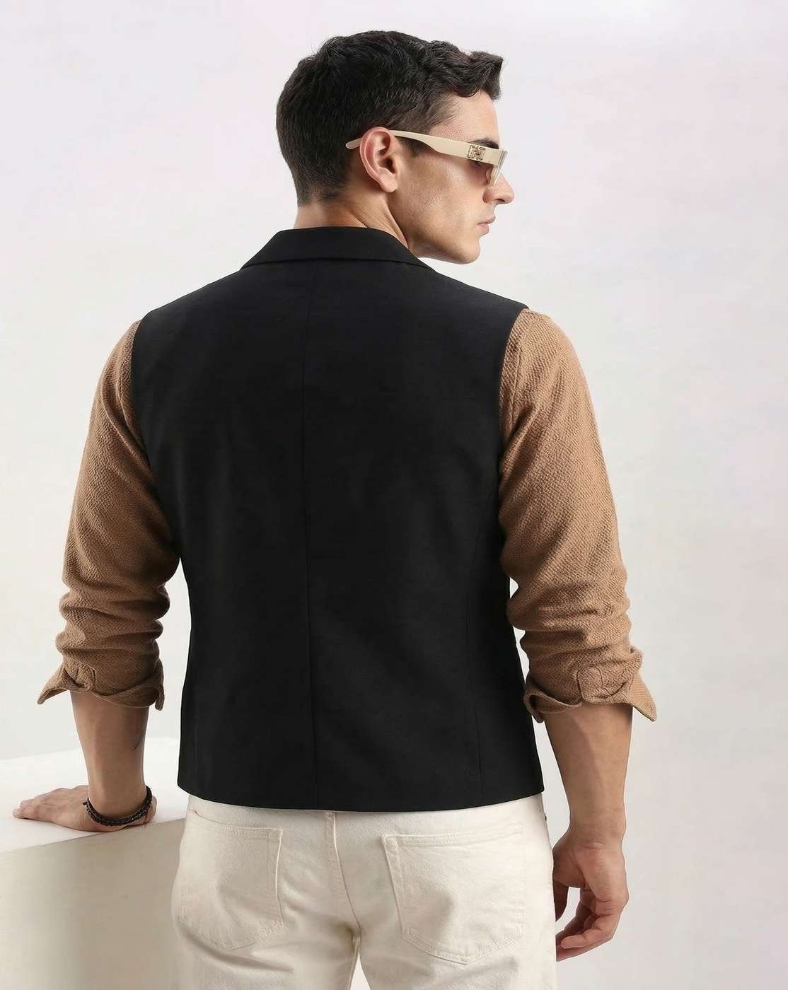 men solid lapel collar waist coat - 22452004 -  Standard Image - 3