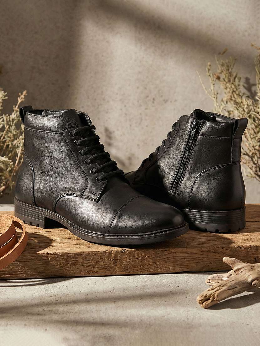 men solid high ankle lace up boot