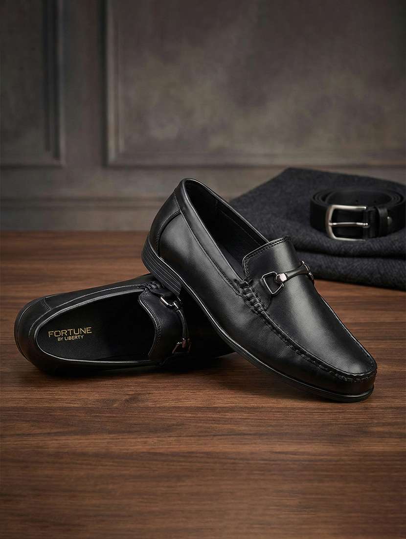 men solid slip on horsebit loafer
