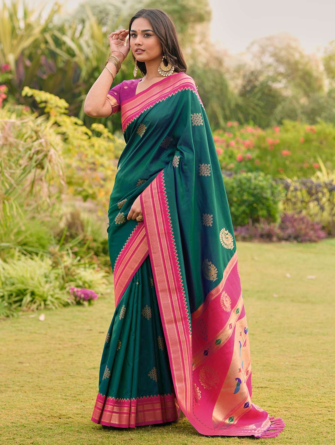women self design paithani saree with blouse - 22452200 -  Standard Image - 3