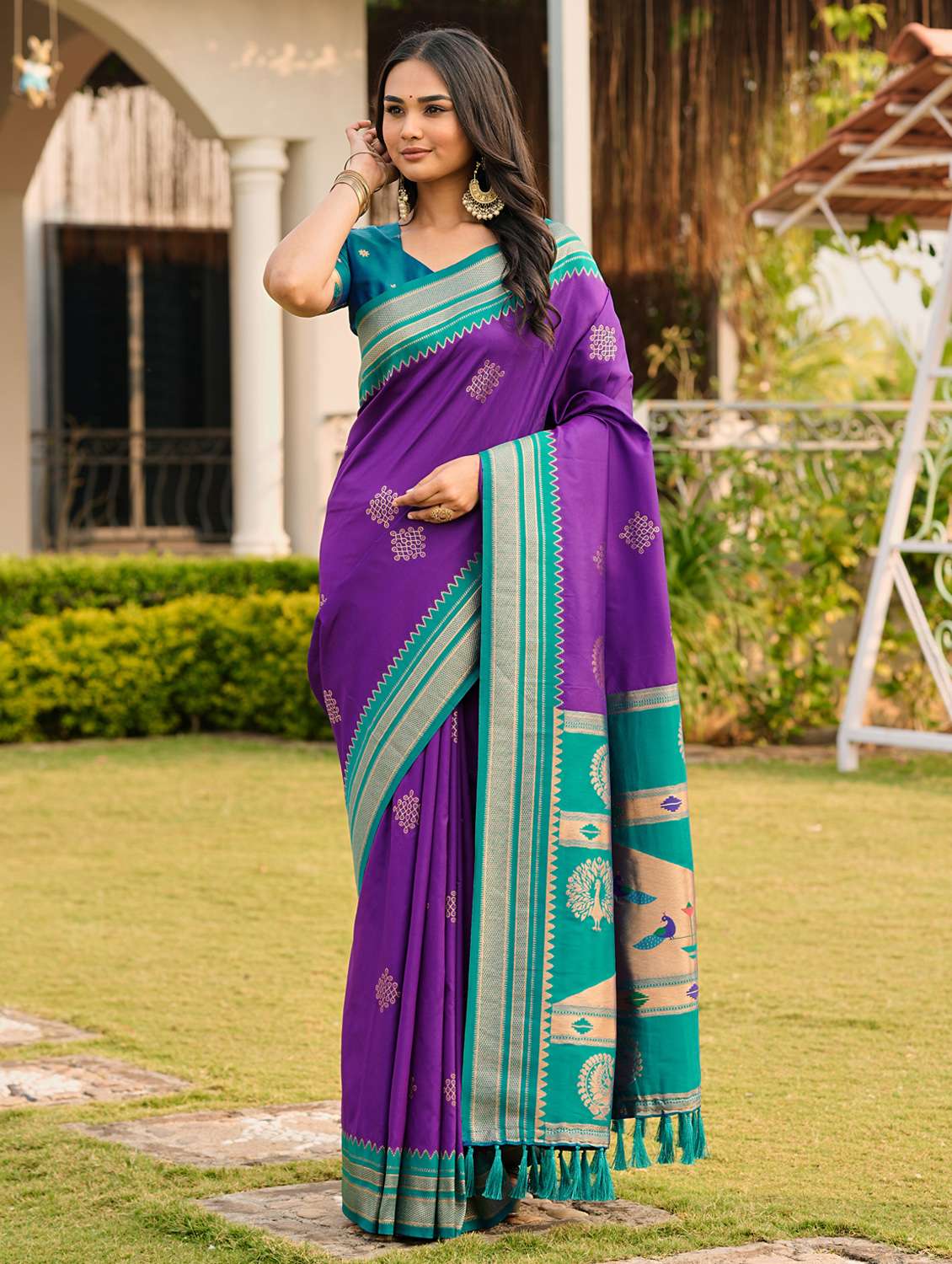 women self design paithani saree with blouse - 22452201 -  Standard Image - 3