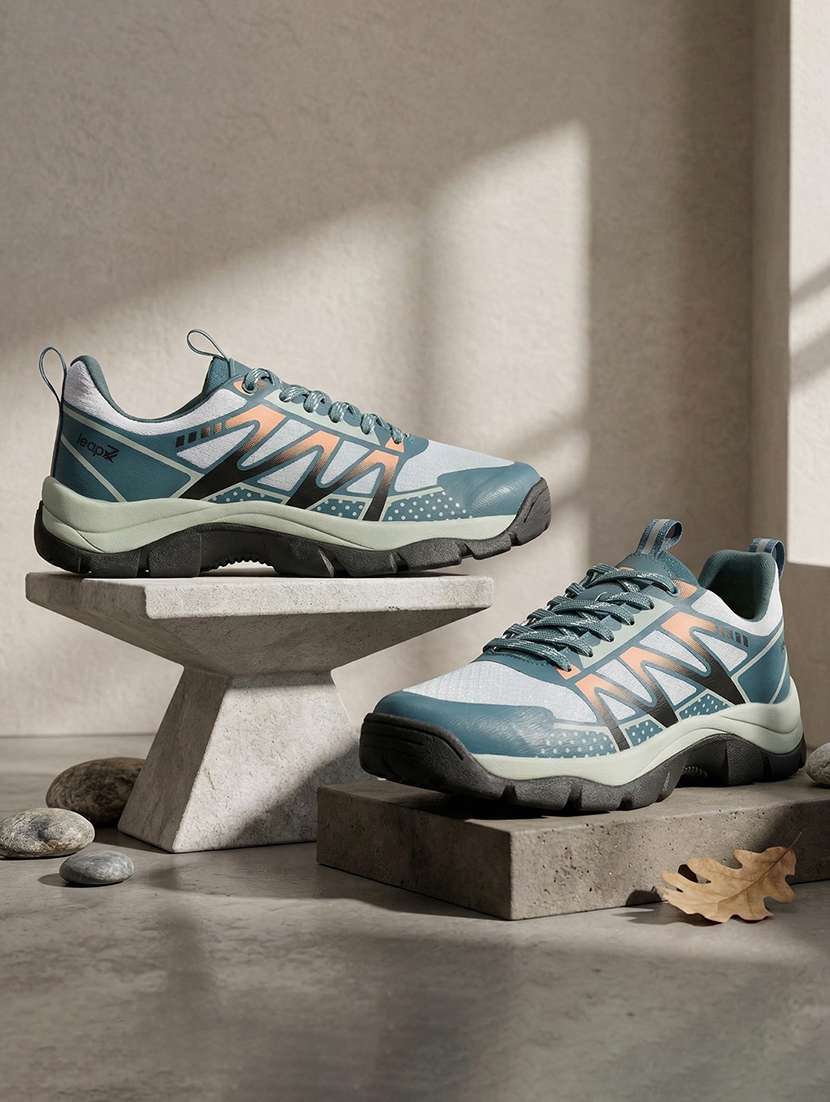 men teal lace-up sports shoe