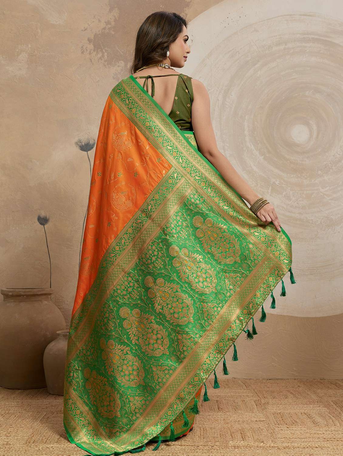 Women Self Design Banarasi Saree With Blouse - 22452274 -  Standard Image - 3