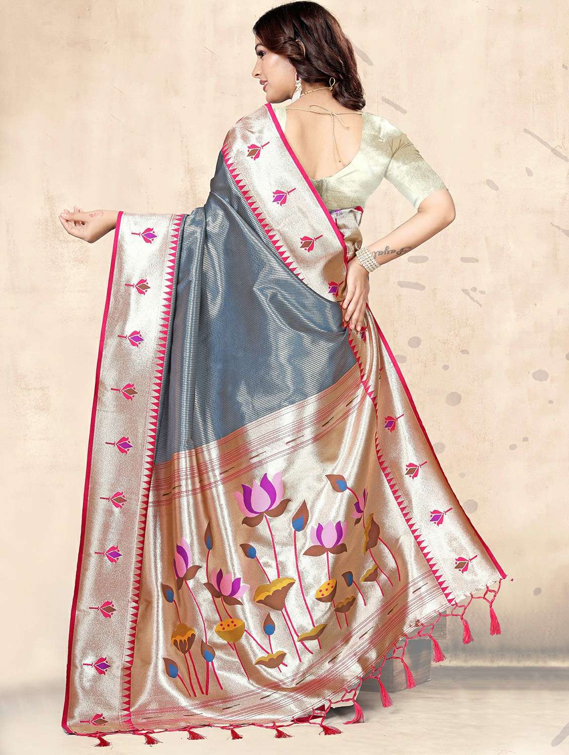women self design paithani saree with blouse - 22452301 -  Standard Image - 3