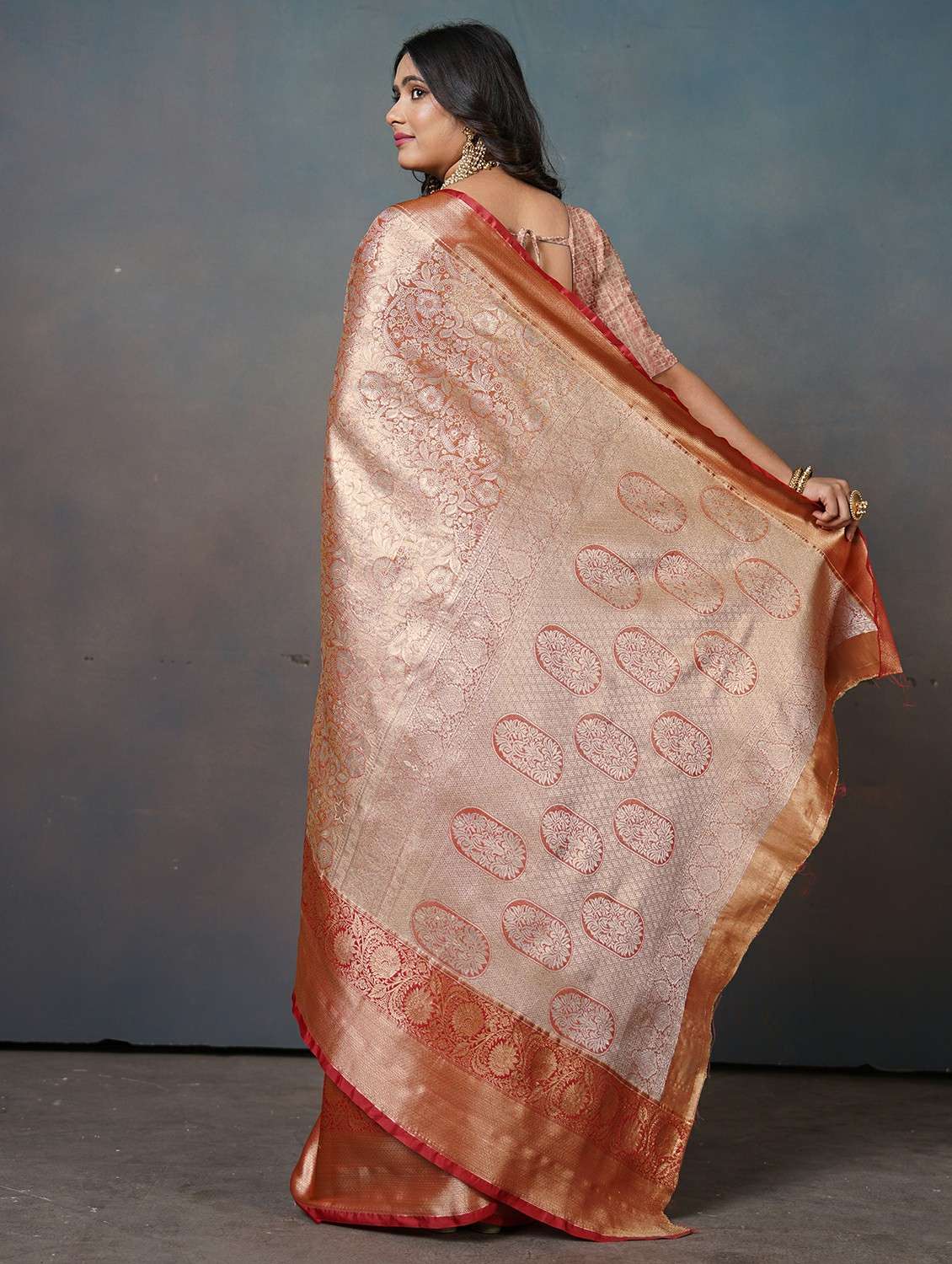 women self design kanjivaram saree with blouse - 22452309 -  Standard Image - 3