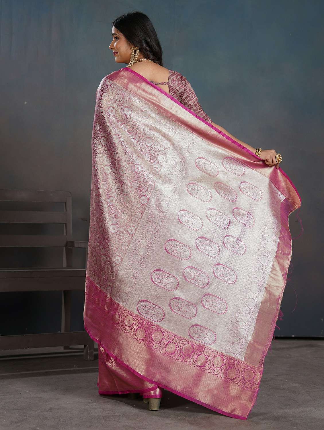 women self design kanjivaram saree with blouse - 22452314 -  Standard Image - 3