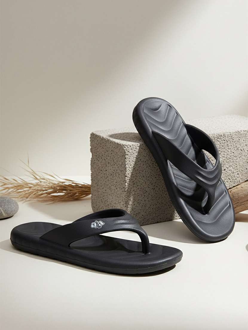 men solid toe seperator slipper