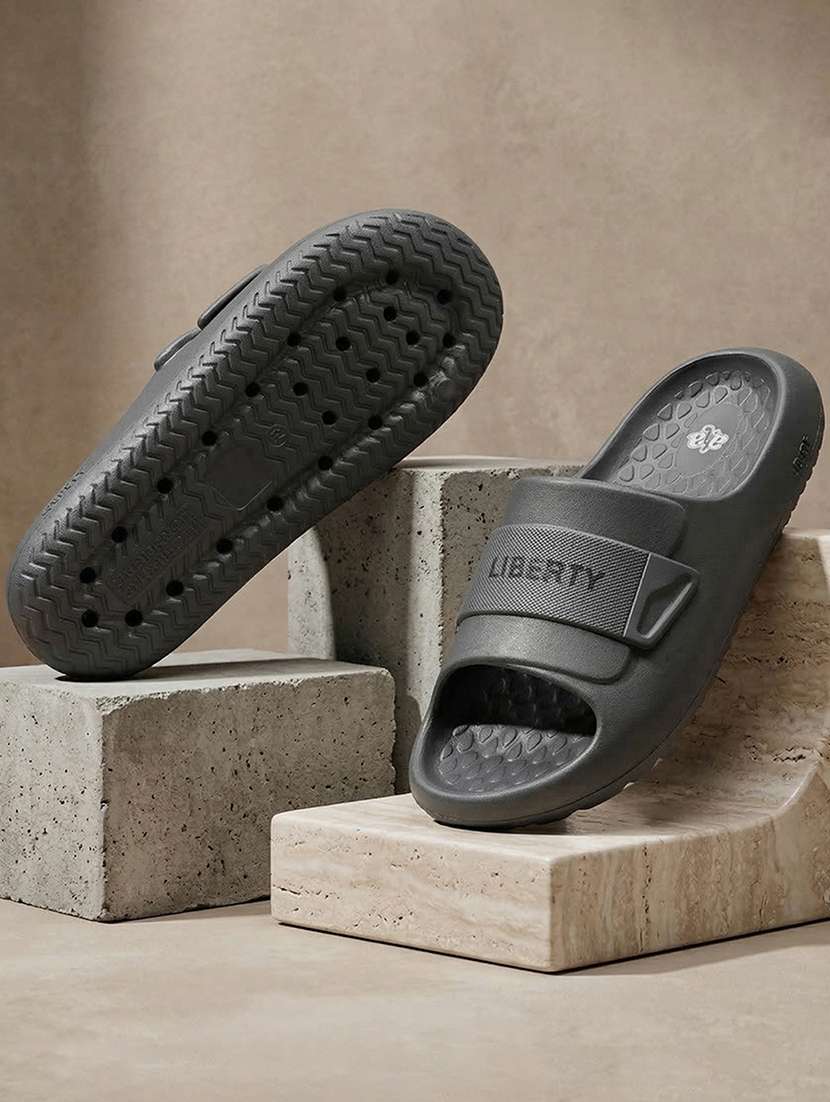 men solid slip on slider