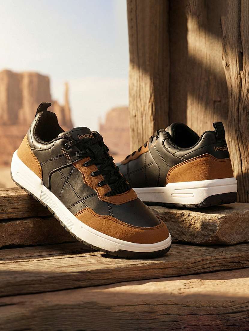 men black lace up sneaker