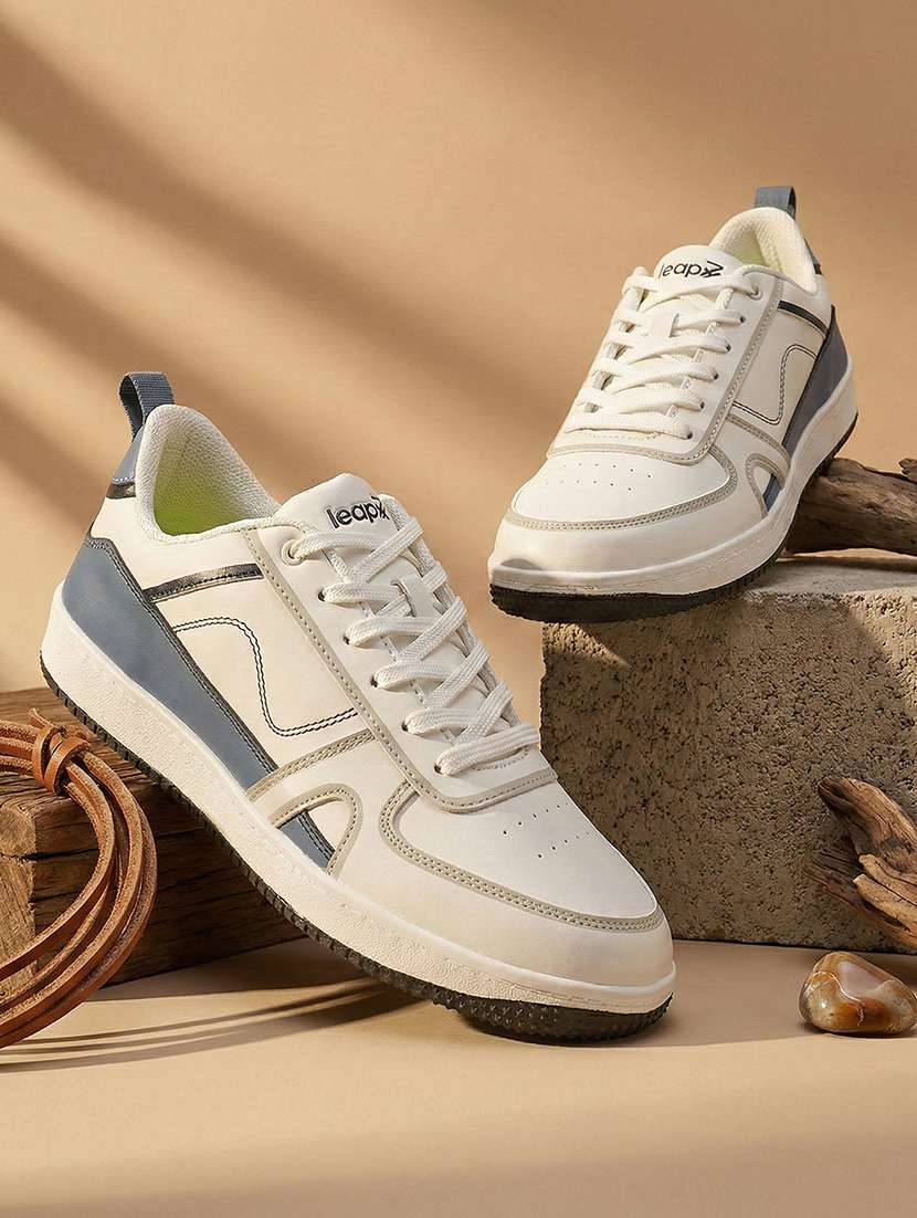 men white lace up sneaker