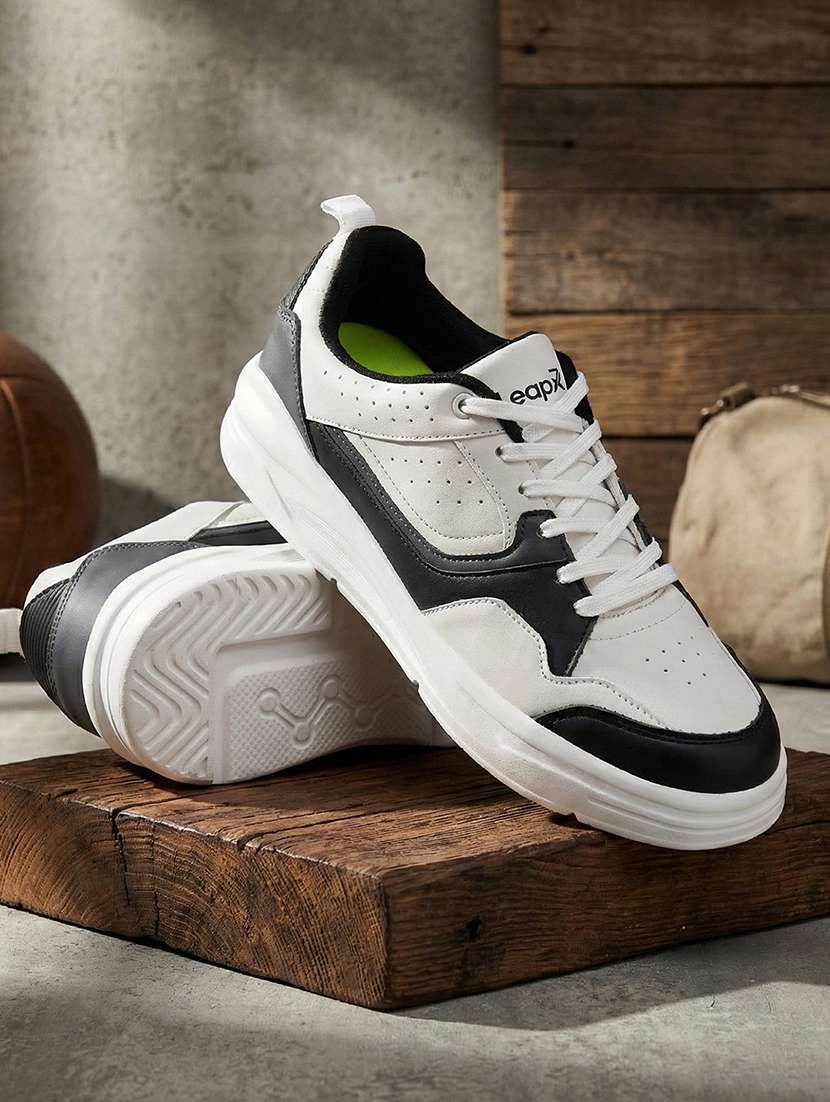 men white lace up sneaker