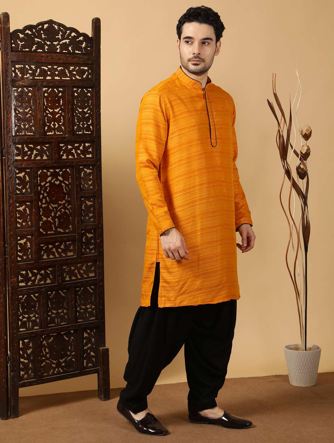 men self design mandarin neck long kurta - 22453155 -  Standard Image - 3
