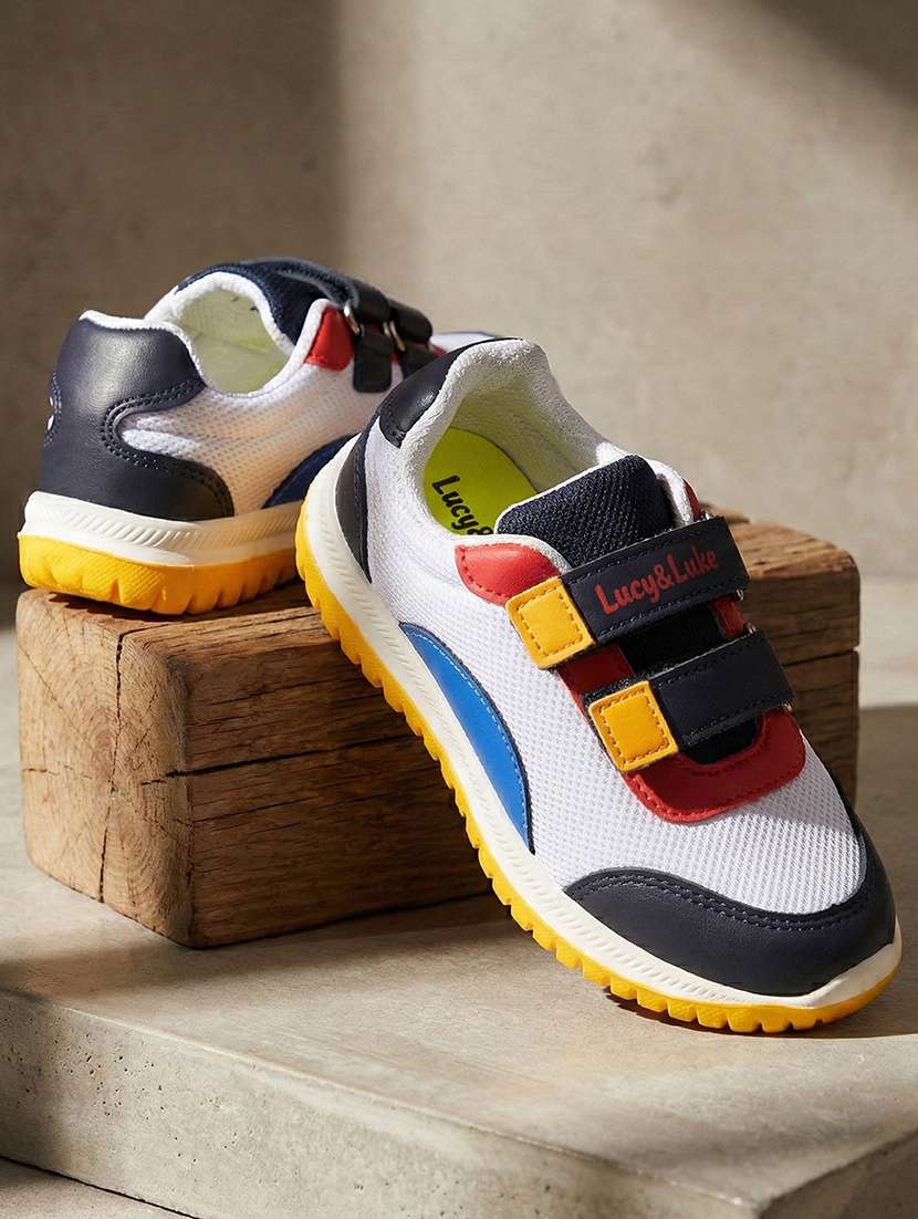 unisex white mesh sport shoe