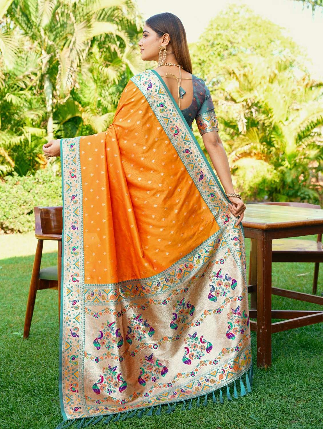 women self design paithani saree with blouse - 22453704 -  Standard Image - 3