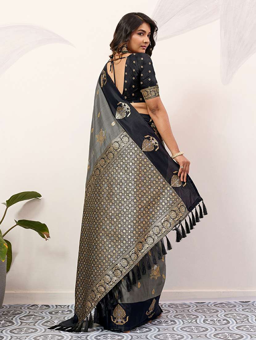 women self design banarasi saree with blouse - 22453707 -  Standard Image - 3