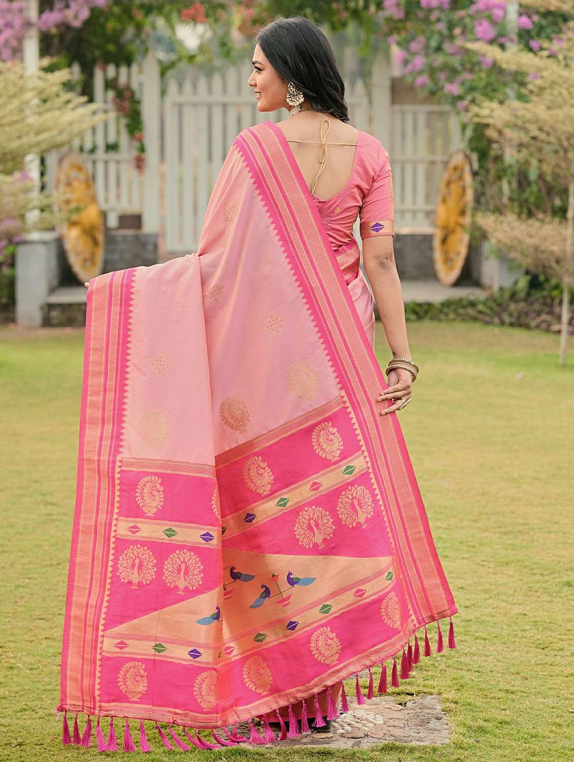 women self design paithani saree with blouse - 22453721 -  Standard Image - 3
