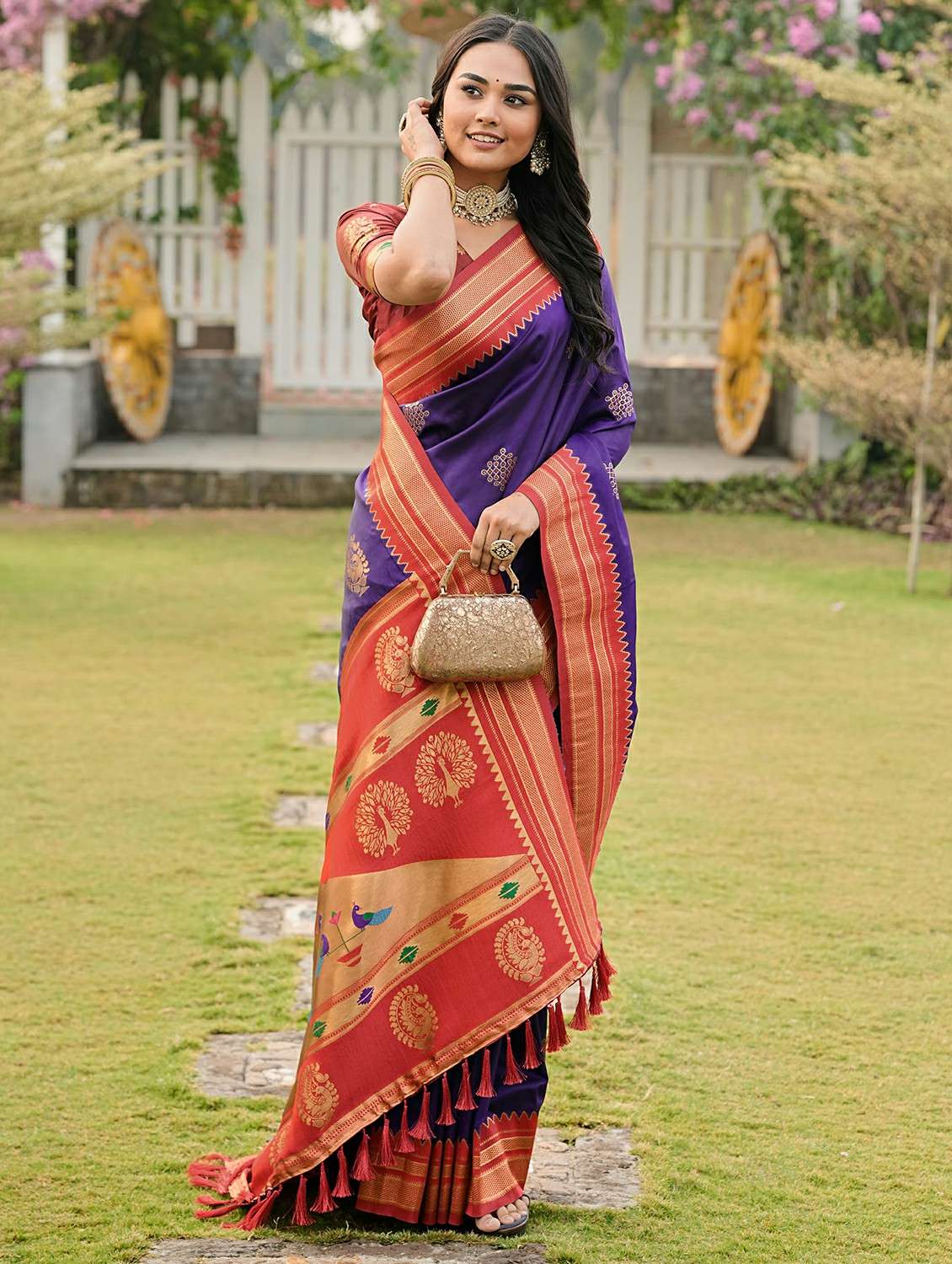 women self design paithani saree with blouse - 22453725 -  Standard Image - 5