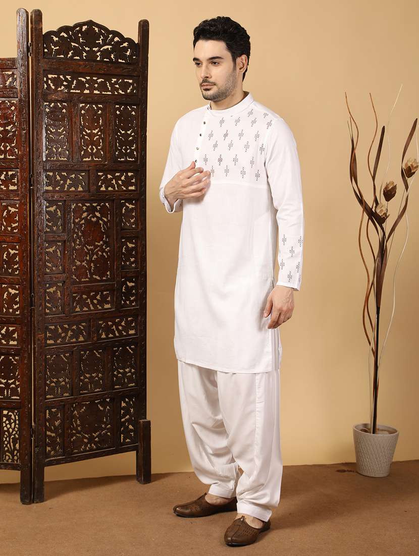 men embroidered mandarin neck long kurta  - 22453732 -  Standard Image - 5