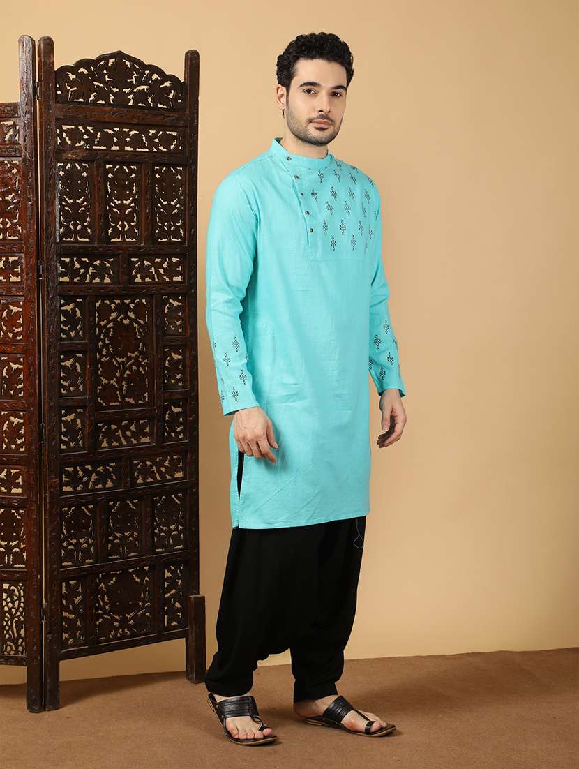 Men Embroidered Mandarin Neck Long Kurta - 22453733 -  Standard Image - 3