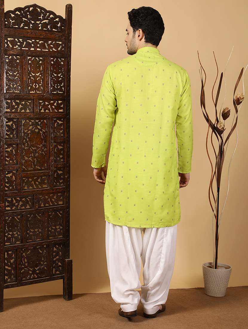 men self design mandarin neck long kurta  - 22453826 -  Standard Image - 5