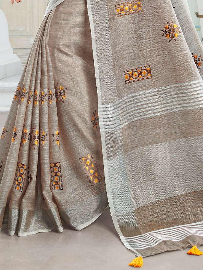 women solid with work embroidered saree with blouse - 22453910 -  Standard Image - 3