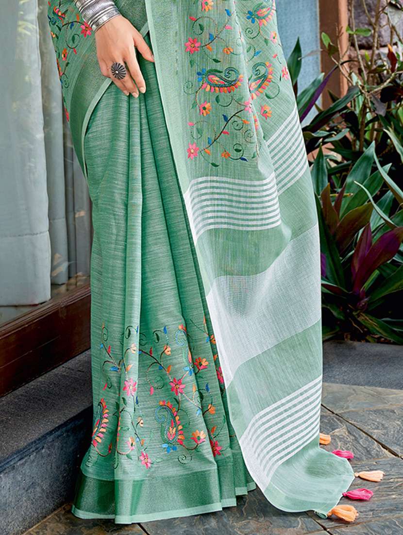women solid with work embroidered saree with blouse - 22453915 -  Standard Image - 3