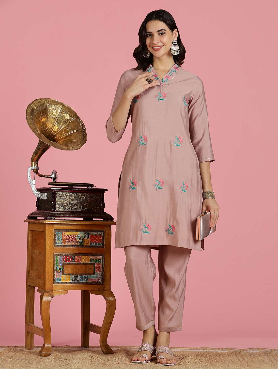 women mauve kurta pant set