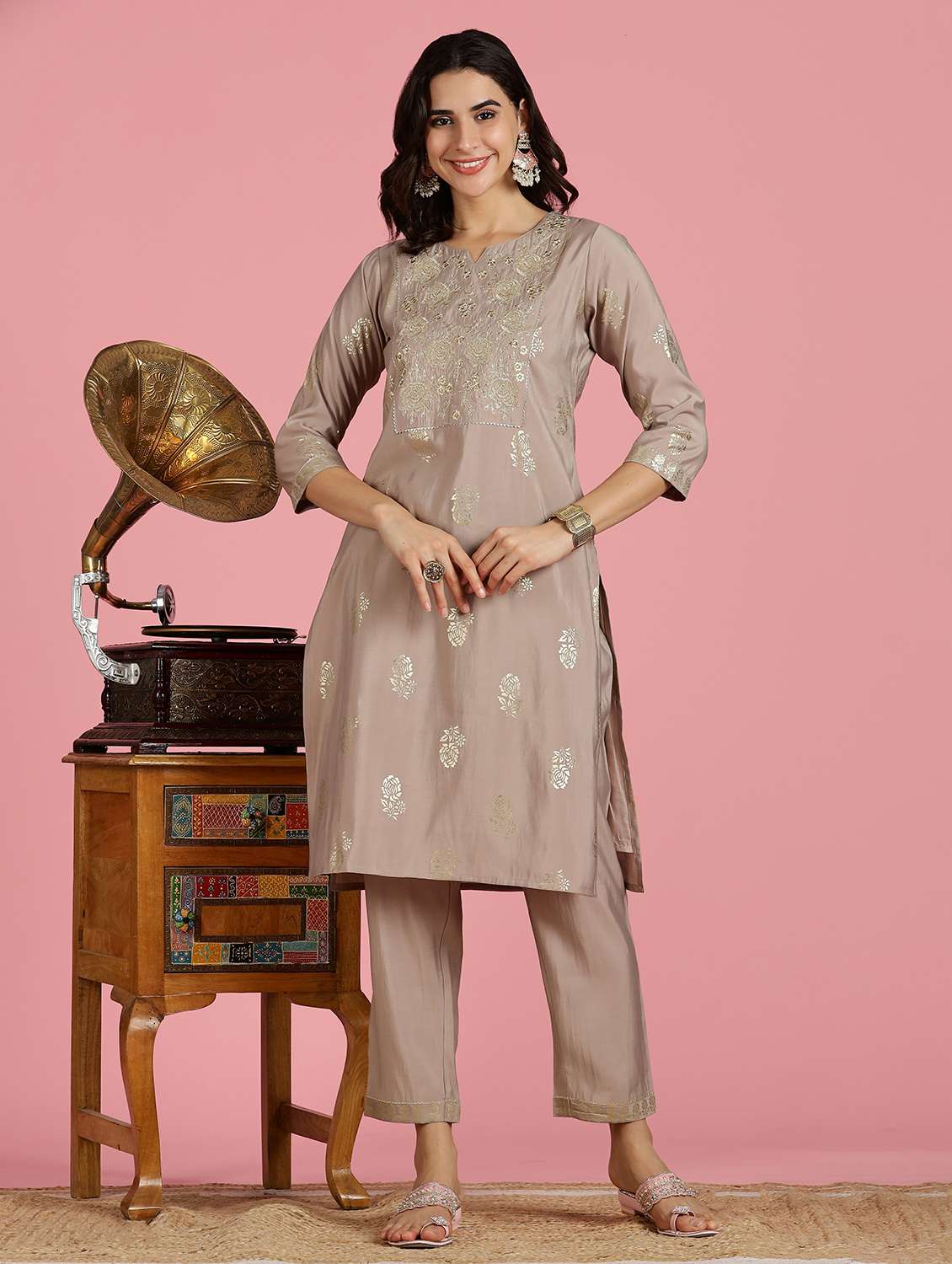 women coffee brown suit set - 22453950 -  Standard Image - 3
