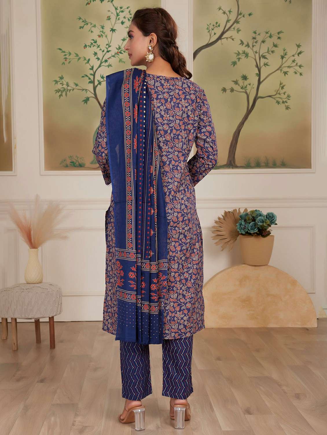 women navy blue suit set - 22453959 -  Standard Image - 3