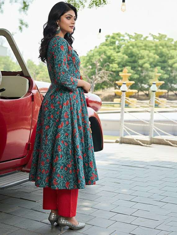 Women Floral Blue Suit Set - 22453964 -  Standard Image - 5