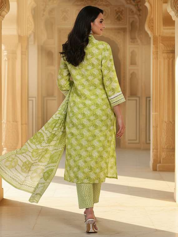 women green suit set - 22453974 -  Standard Image - 3