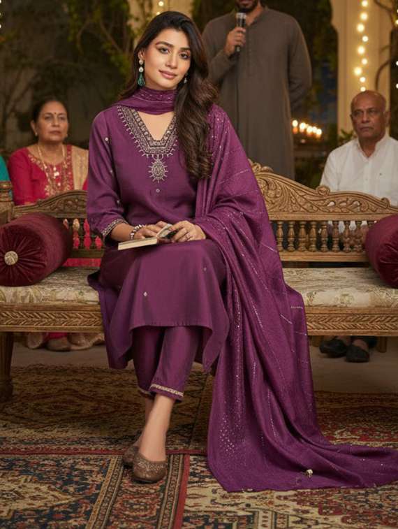 women burgundy suit set - 22454007 -  Standard Image - 5