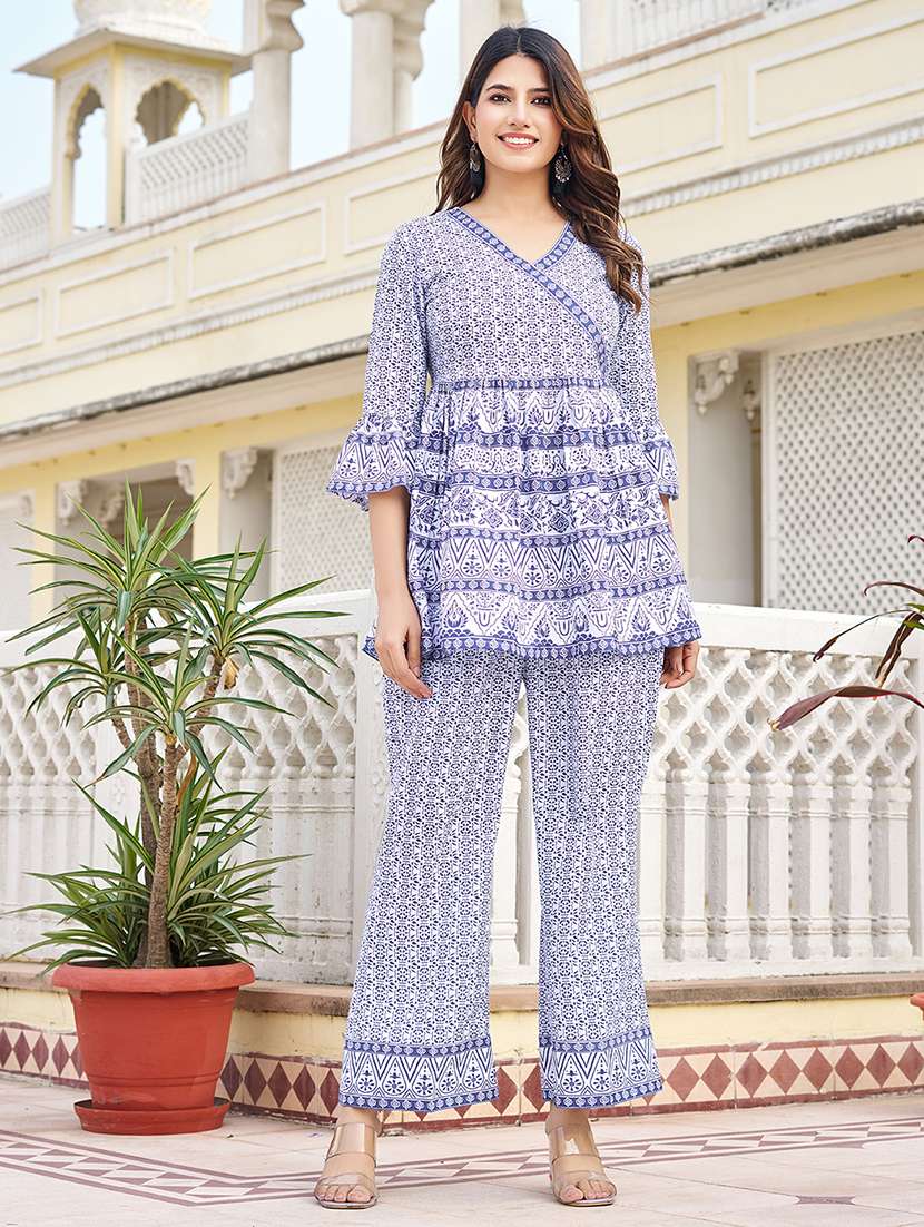women printed three quarter sleeve ethnic co-ord set