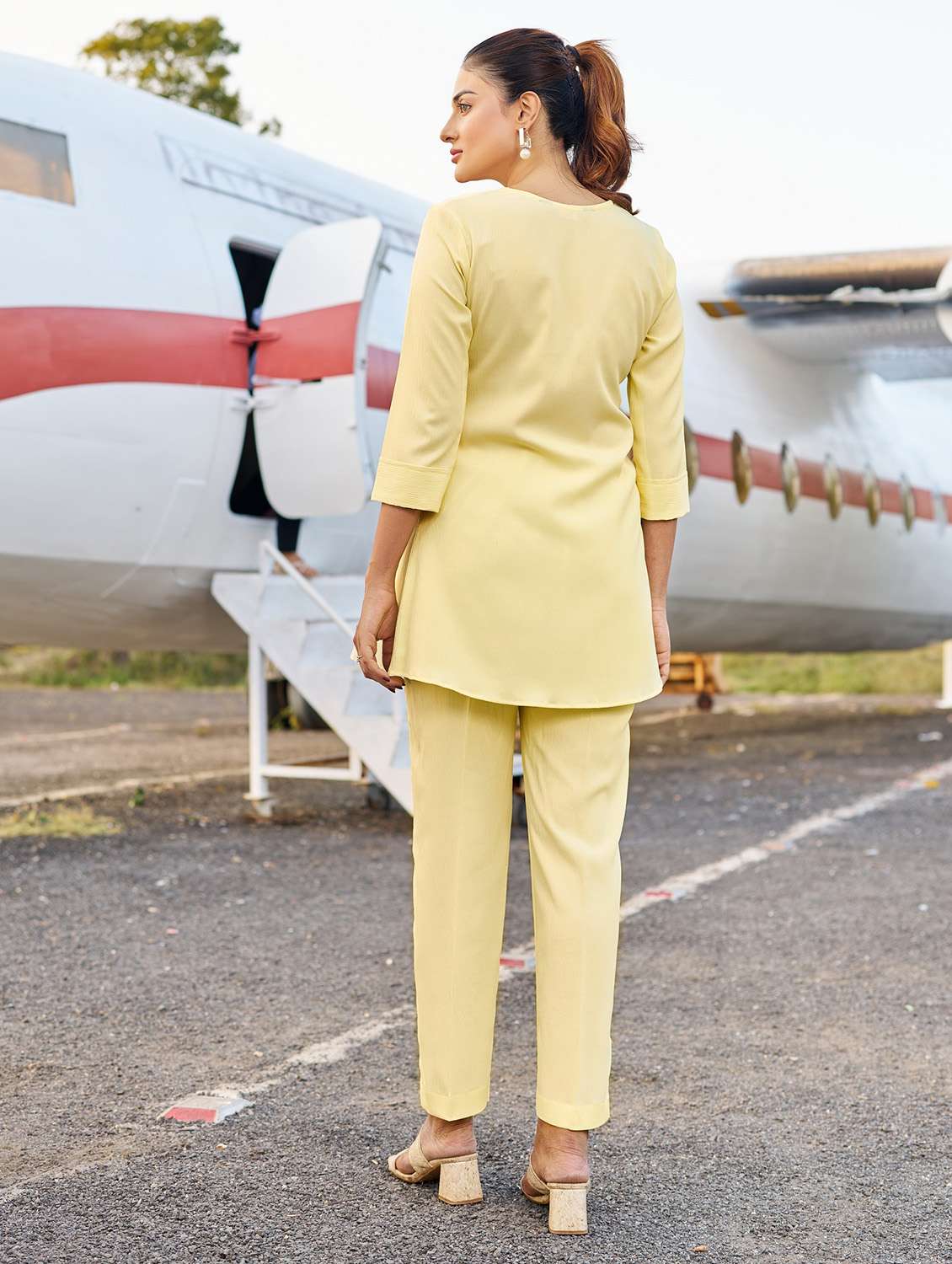 women solid three quarter sleeve ethnic co-ord set - 22454063 -  Standard Image - 3