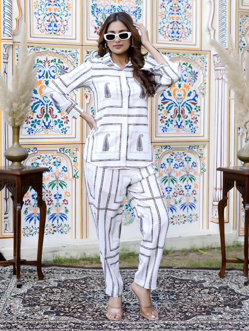 women printed three quarter sleeve ethnic co-ord set