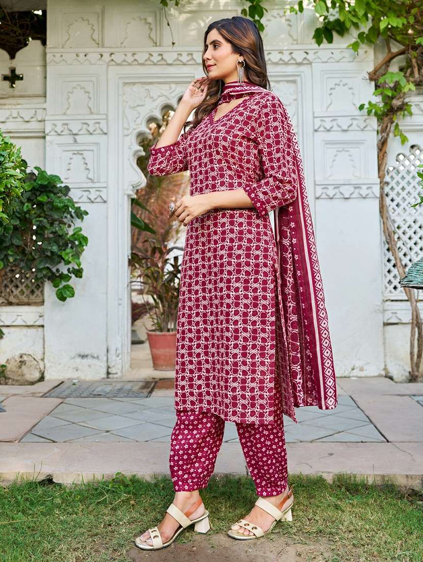 Women Printed Three Quarter Sleeve Kurta Pant With Dupatta Set - 22454120 -  Standard Image - 3