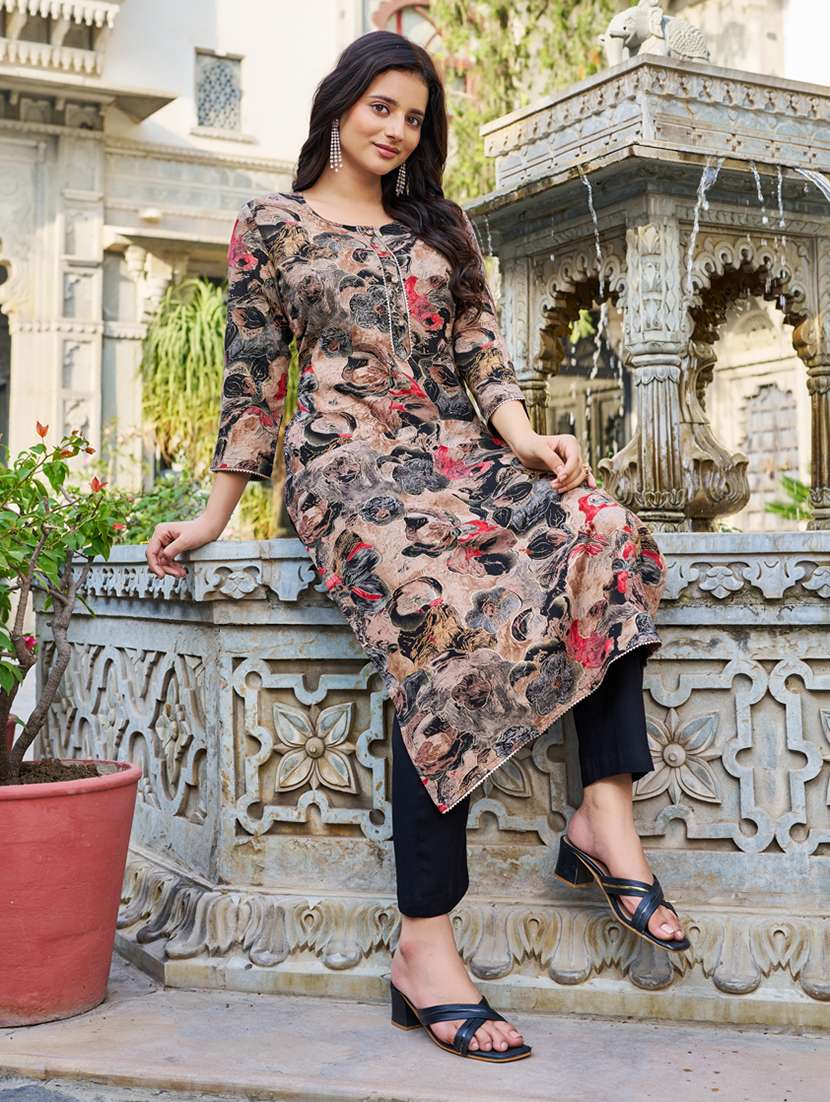 Women Printed Three Quarter Sleeve Kurta Pant Set - 22454123 -  Standard Image - 5