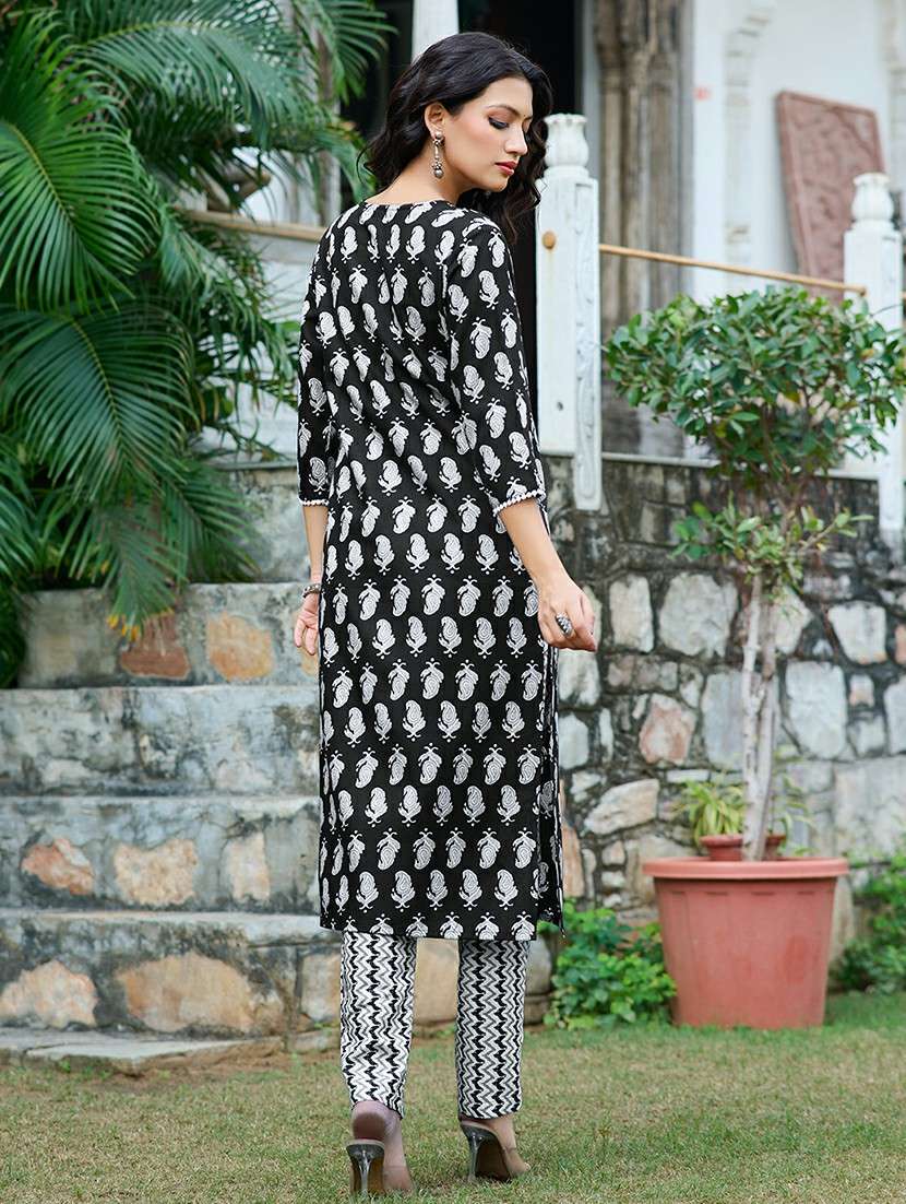 Women Printed Three Quarter Sleeve Kurta Pant With Dupatta Set - 22454143 -  Standard Image - 3