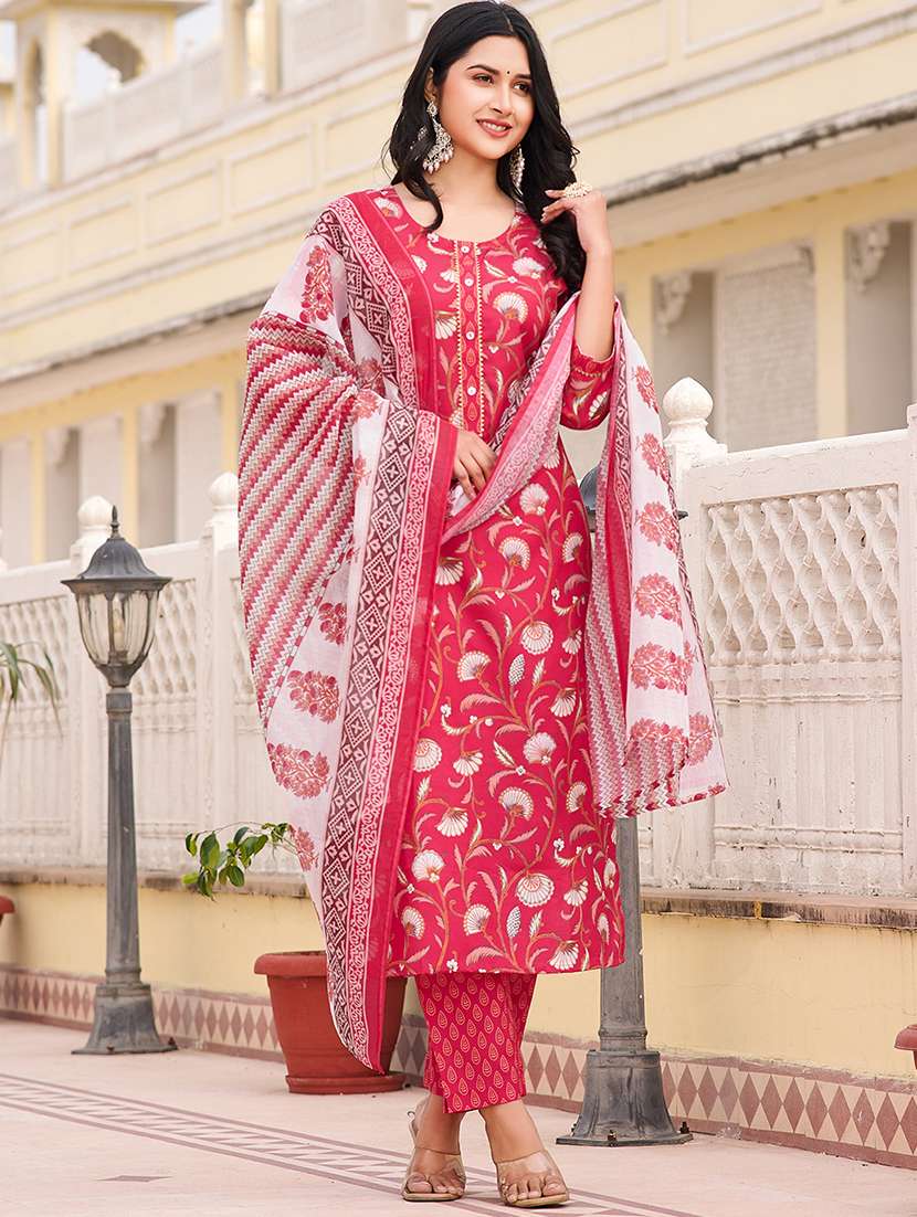 women printed three quarter sleeve kurta pant with dupatta set