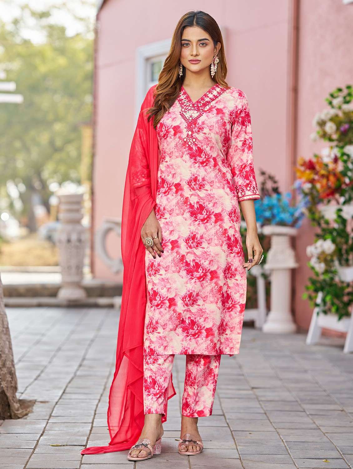 women printed three quarter sleeve kurta pant with dupatta set