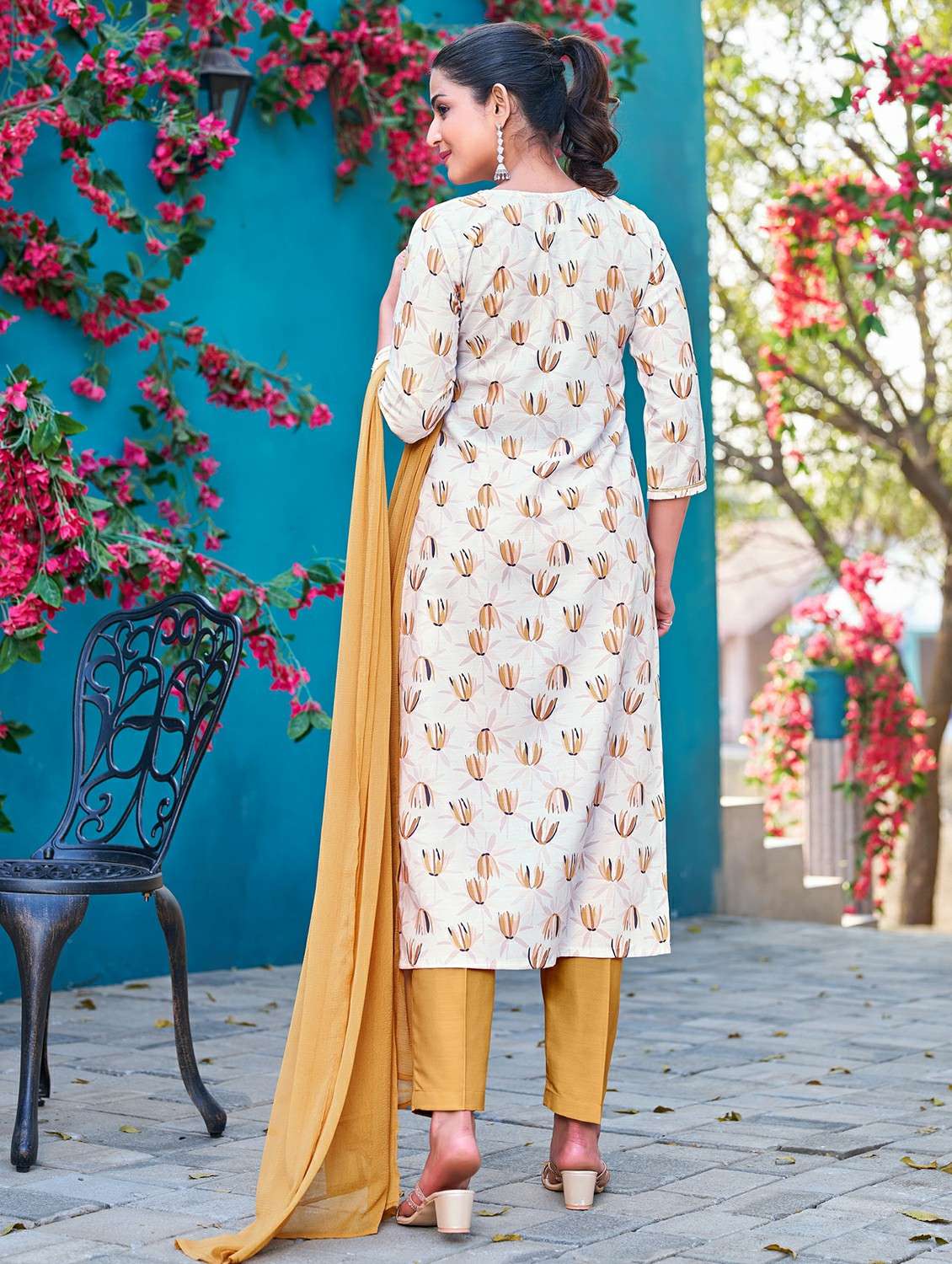 women printed three quarter sleeve kurta pant with dupatta set - 22454203 -  Standard Image - 3