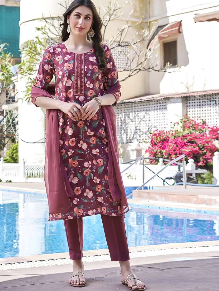 women printed three quarter sleeve kurta pant with dupatta set