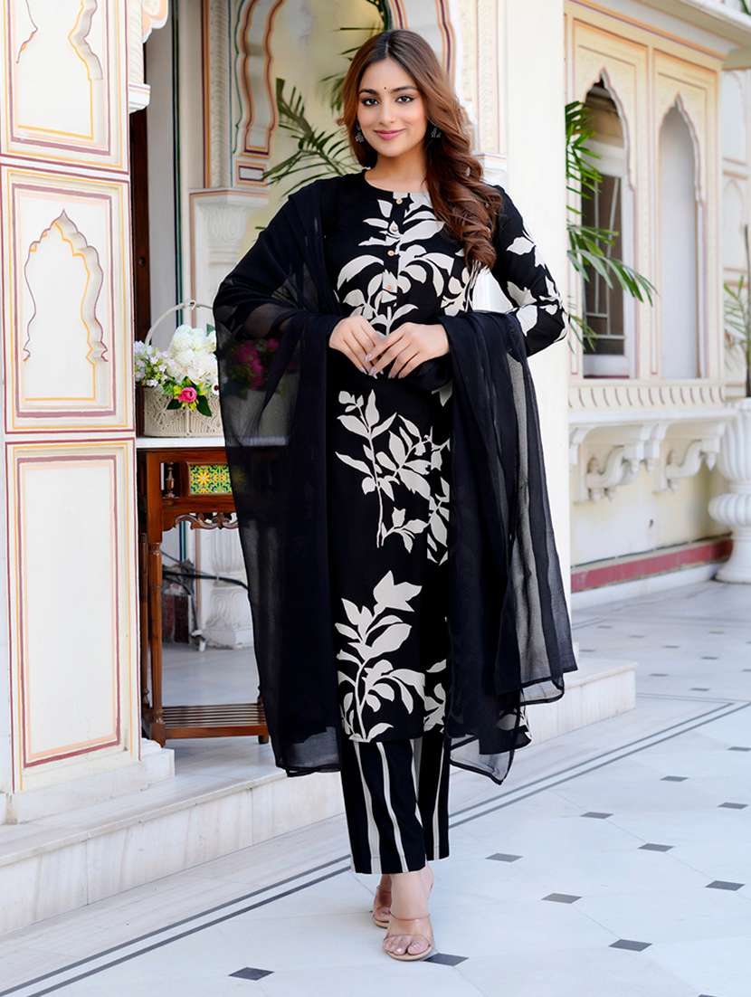 Women Printed Three Quarter Sleeve Kurta Pant With Dupatta Set - 22454276 -  Standard Image - 5