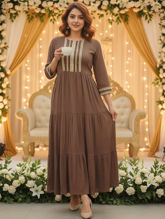 women tiered viscose dress with three-quarter sleeves