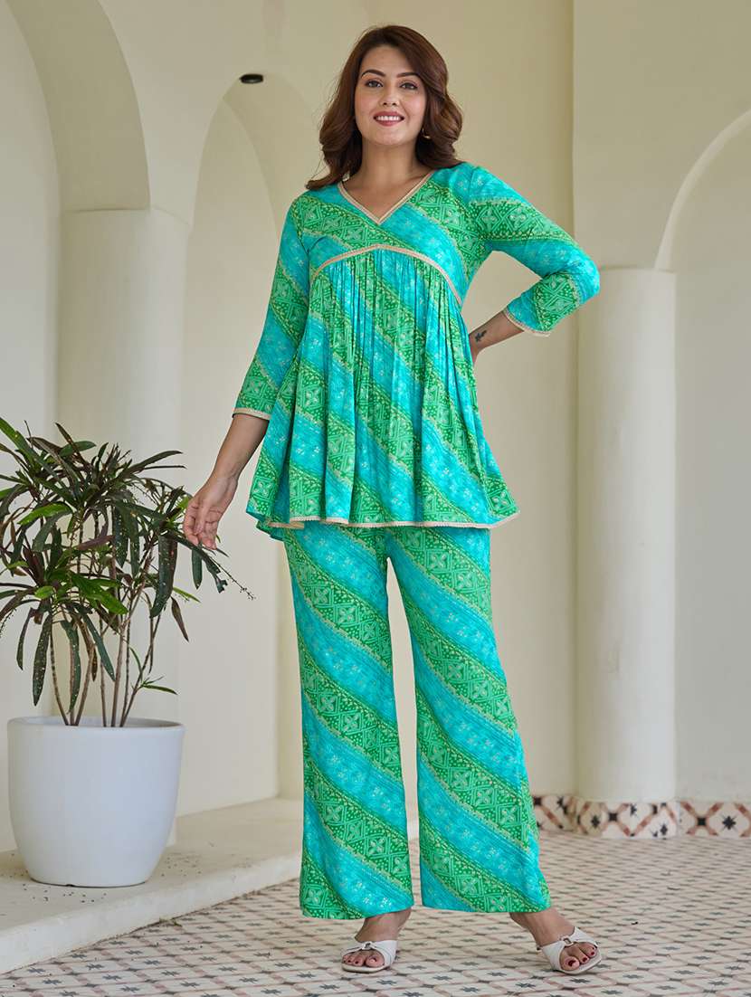 women printed three quarter sleeve ethnic co-ord set