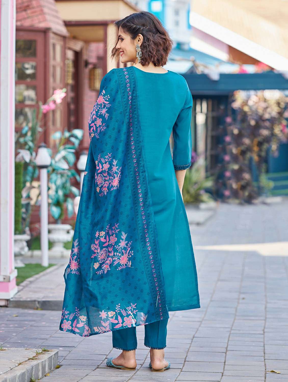 women solid with work three quarter sleeve kurta pant with dupatta set - 22454451 -  Standard Image - 3