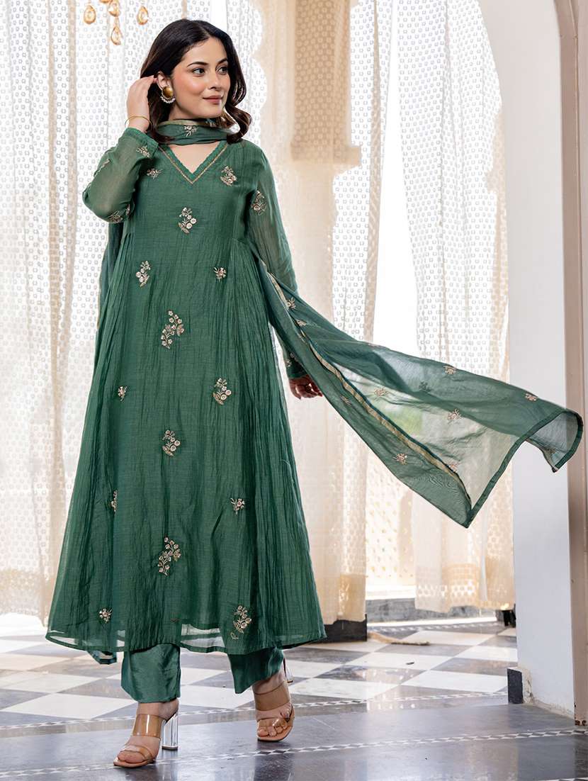 women green chanderi flared kurta - 22455530 -  Standard Image - 3